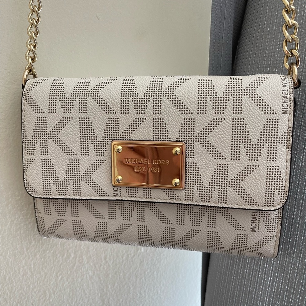 Michael kors small purse